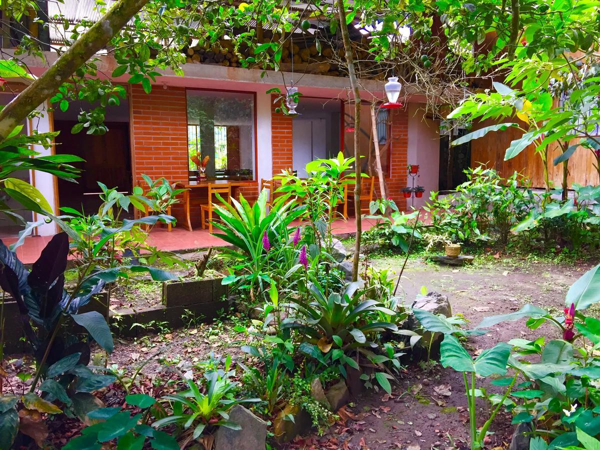 Cabañas Armonía y Jardín de Orquídeas Mindo Exterior foto
